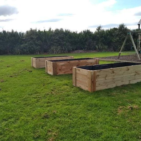 Medium Raised Planter